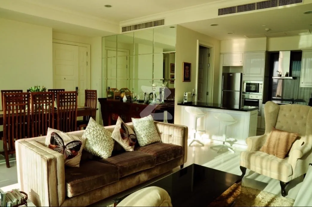 Royce Private Residences — photo 2