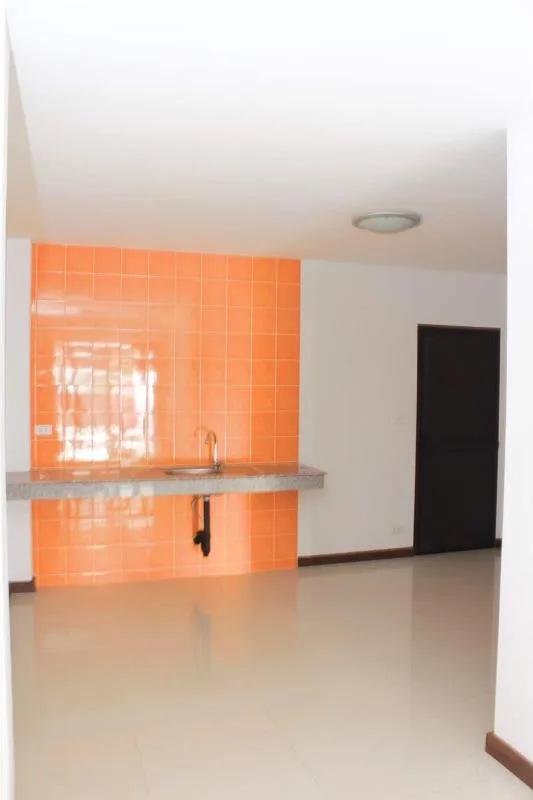 Townhouse Soi Aree Samphan 7 — photo 12