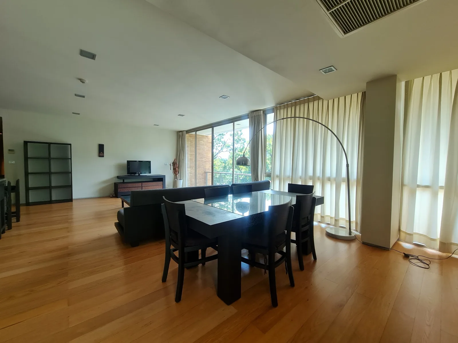 Ficus Lane — photo 2