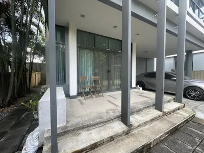 Setthasiri Srinakarin-rama 9