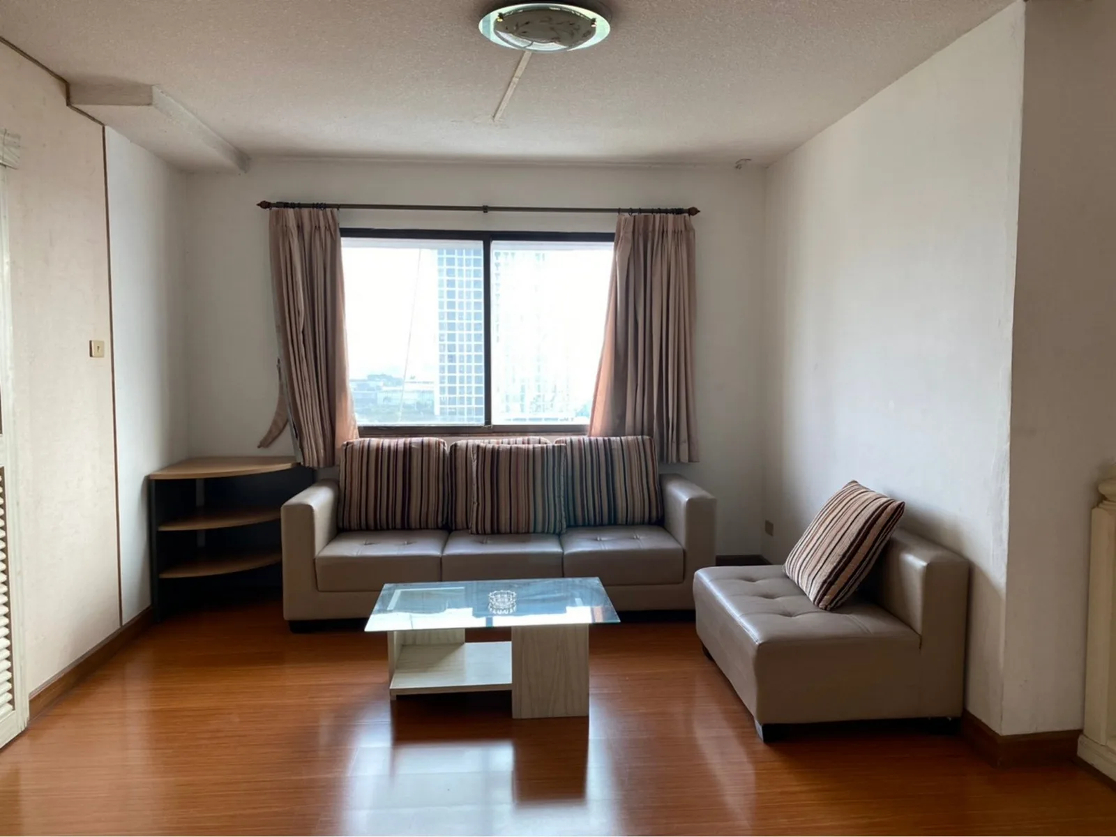 38 Mansion — photo 2
