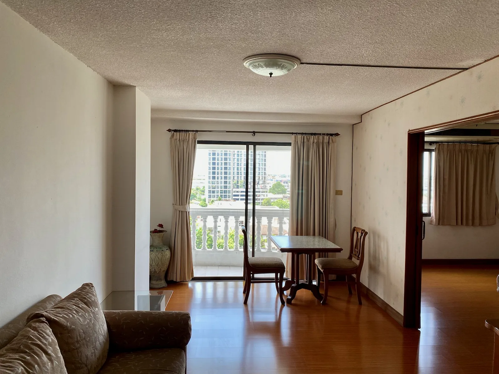 38 Mansion — photo 2