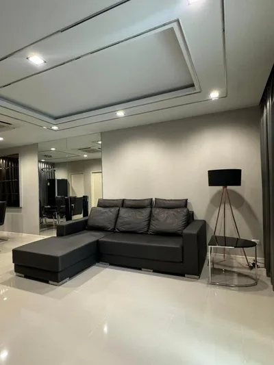 Baan Klang Muang Sukhumvit 77