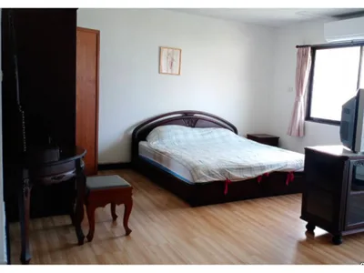 38 Mansion
