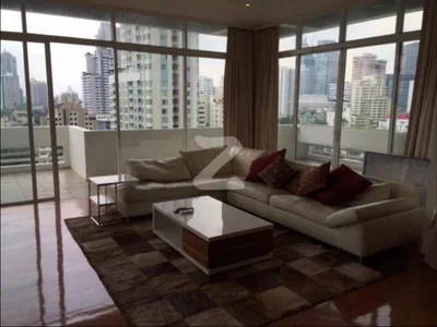 Sukhumvit House