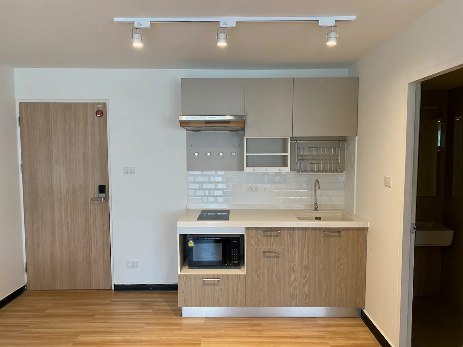 38 Mansion — photo 3