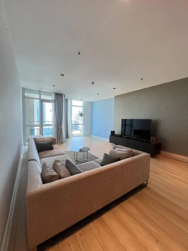 Athenee Residence — photo 2
