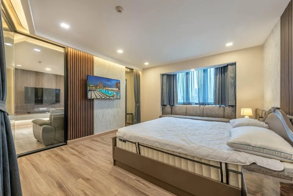 Omni Tower Sukhumvit Nana — photo 11