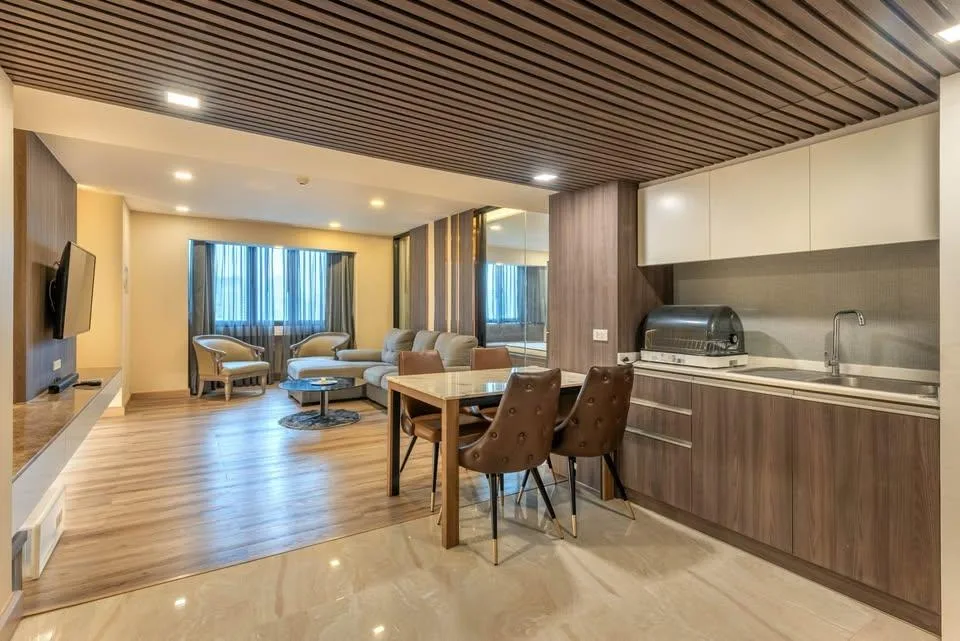 Omni Tower Sukhumvit Nana — photo 4