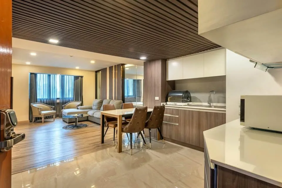 Omni Tower Sukhumvit Nana — photo 6