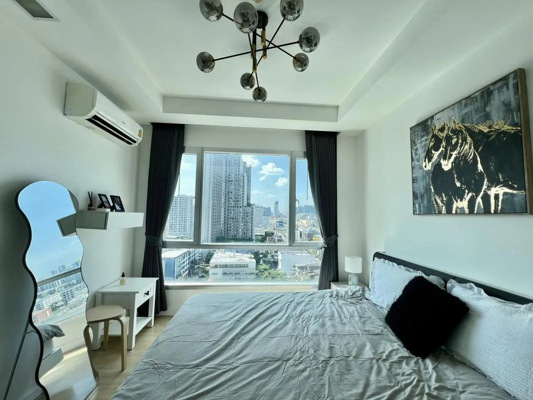 Thru Thonglor — photo 12