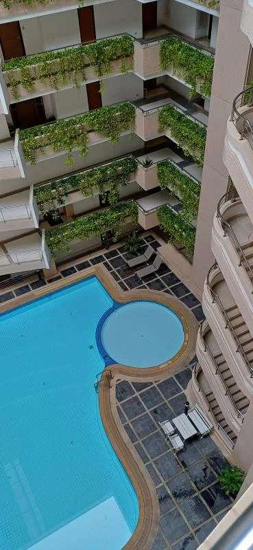 Navin Court — photo 13