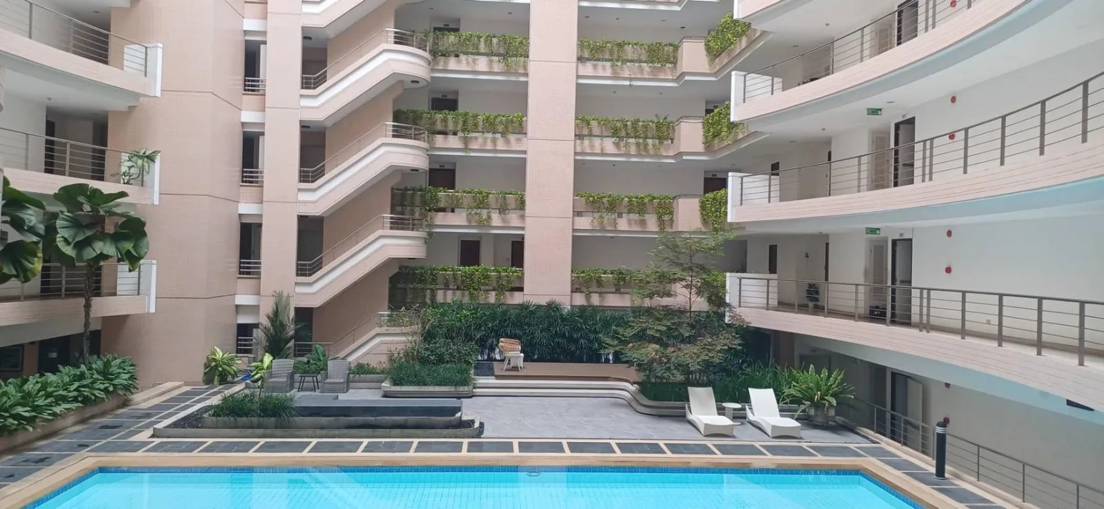 Navin Court — photo 14