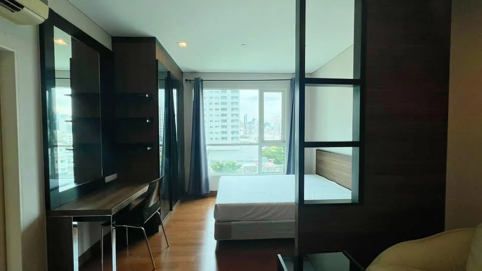 Ivy Thonglor — photo 8