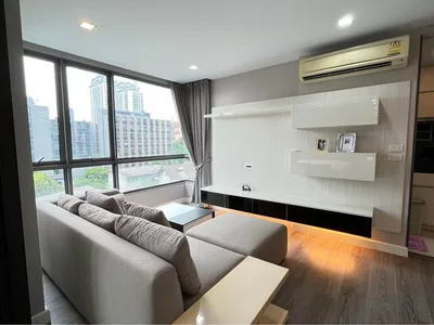 The Room Sukhumvit 40