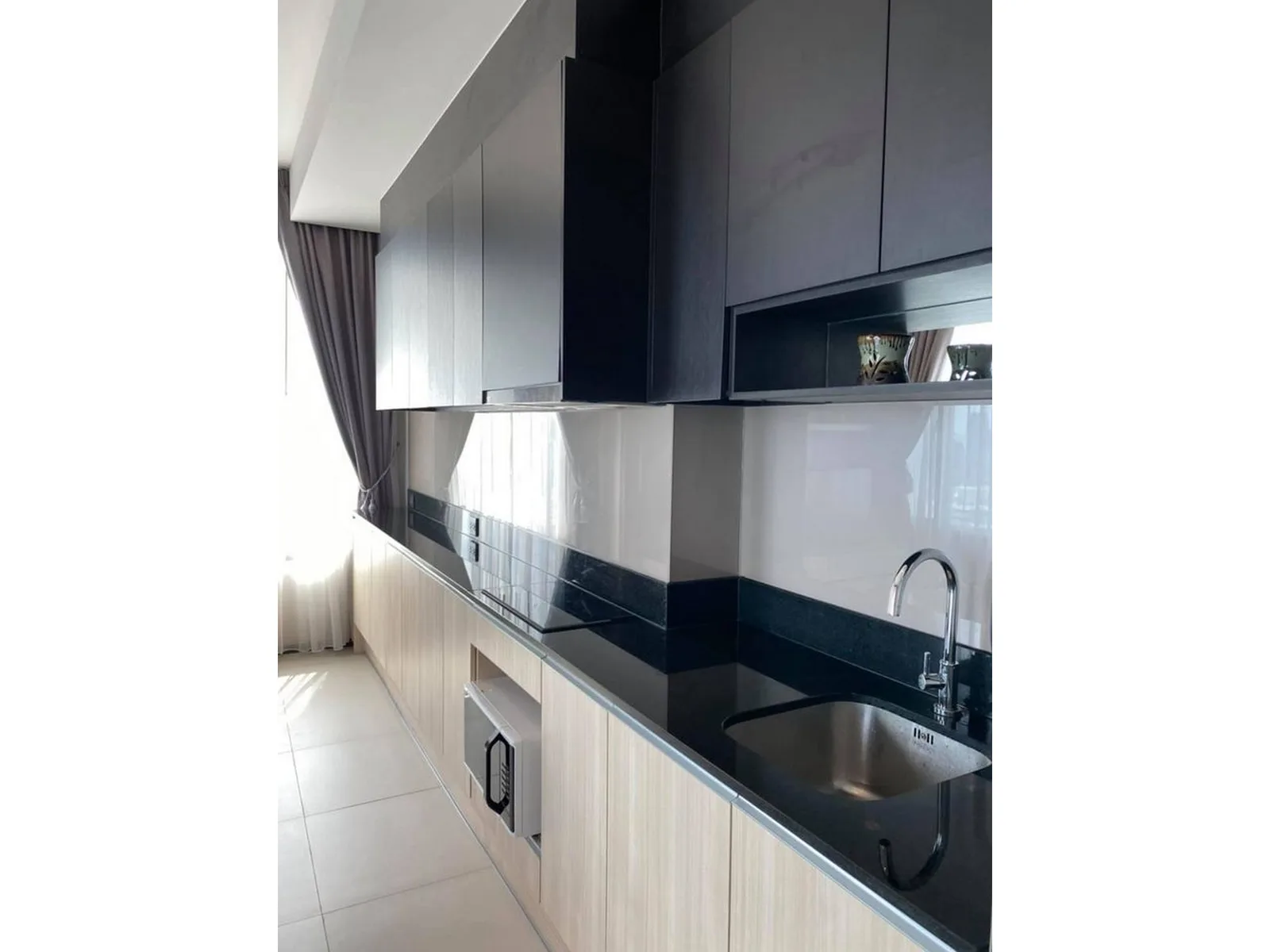 Edge Sukhumvit 23 — photo 12