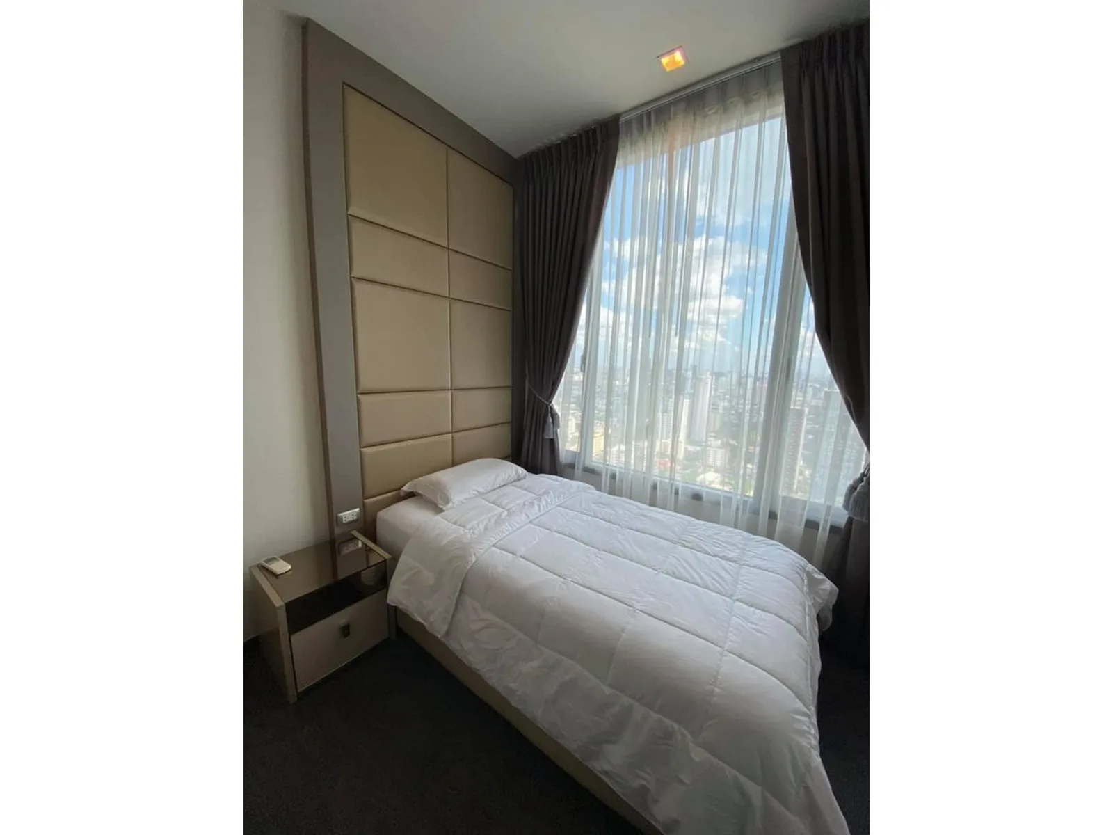 Edge Sukhumvit 23 — photo 6