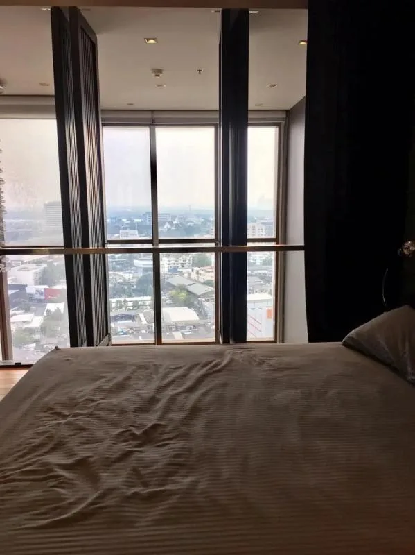 The Emporio Place — photo 9