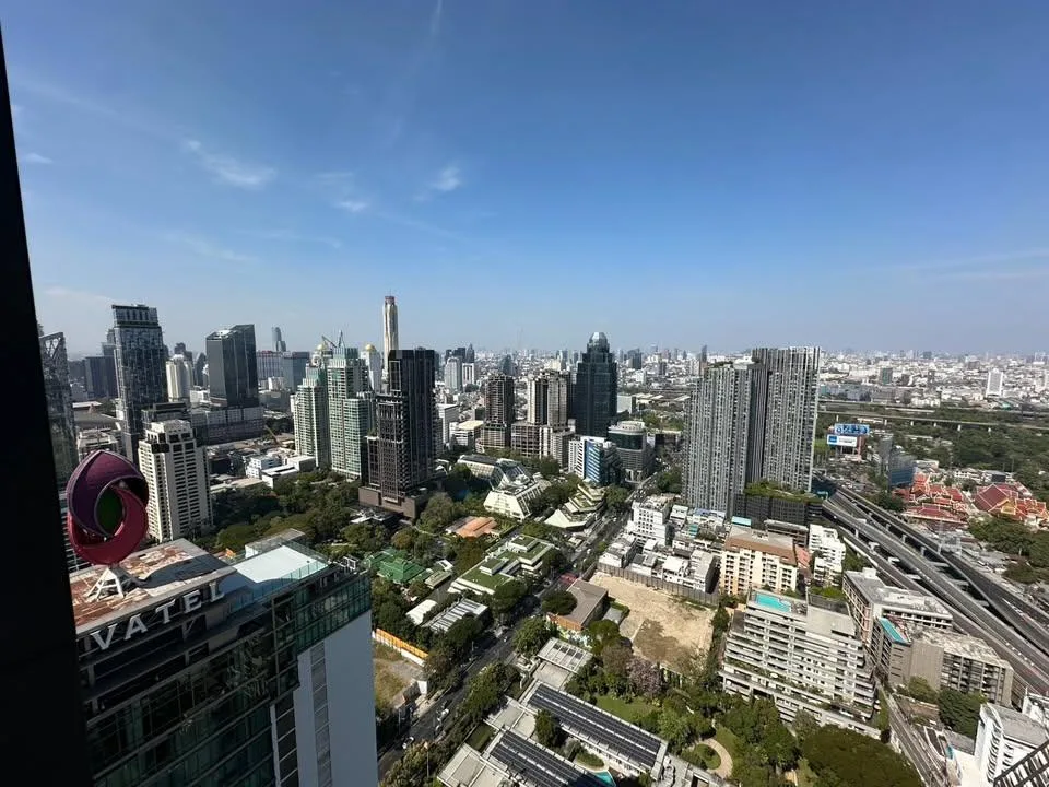 Noble Ploenchit — photo 15