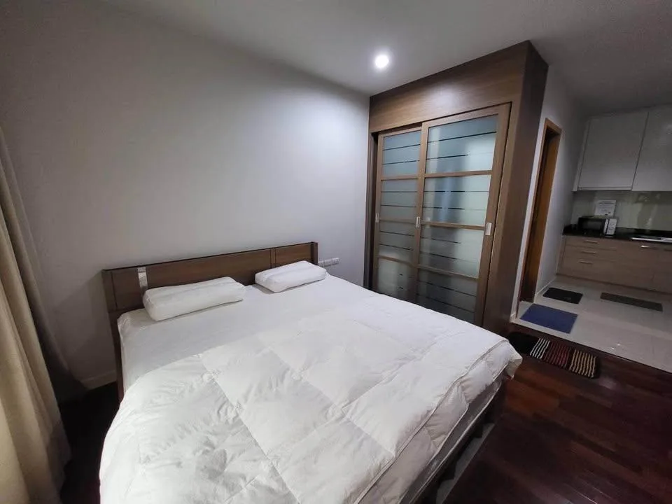 Circle Condominium — photo 3