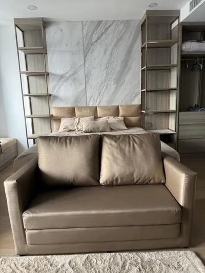 Ashton Chula - Silom
