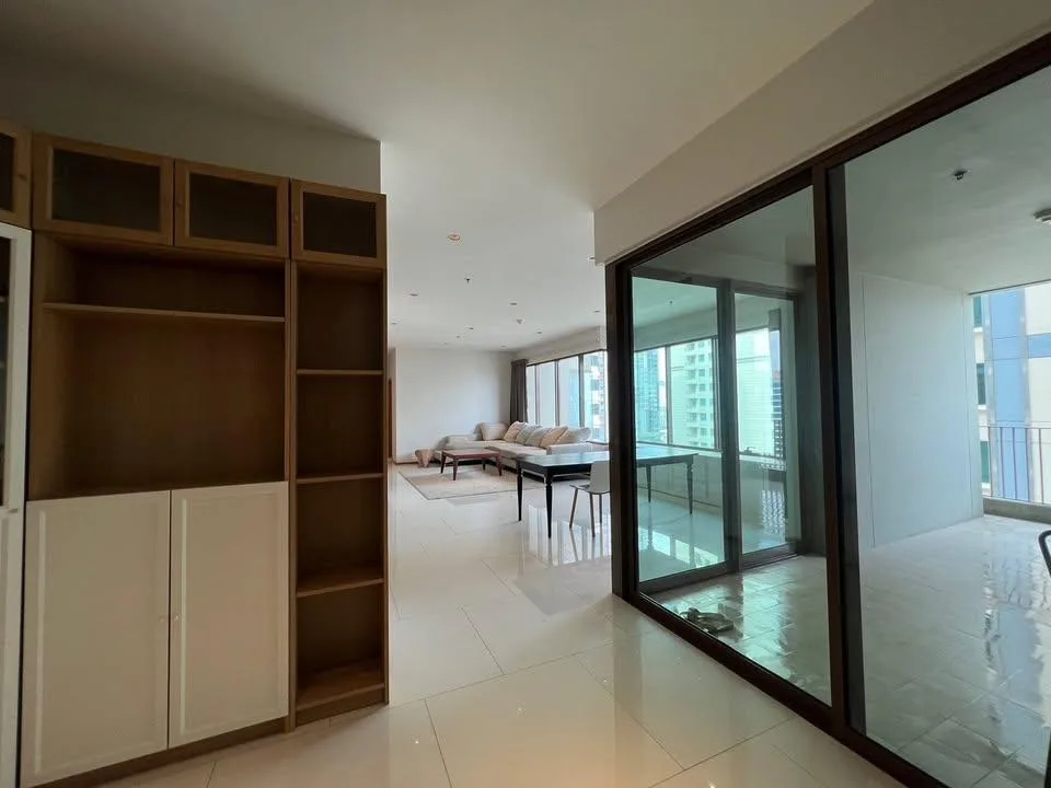 The Emporio Place — photo 8