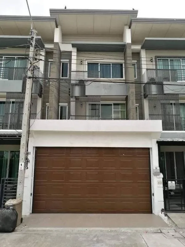 Town Avenue Rama 9 — photo 11