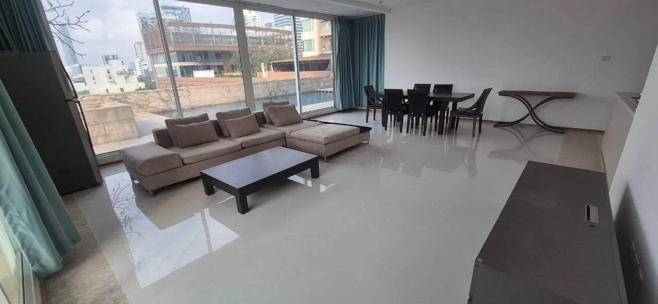 The Empire Place — photo 3