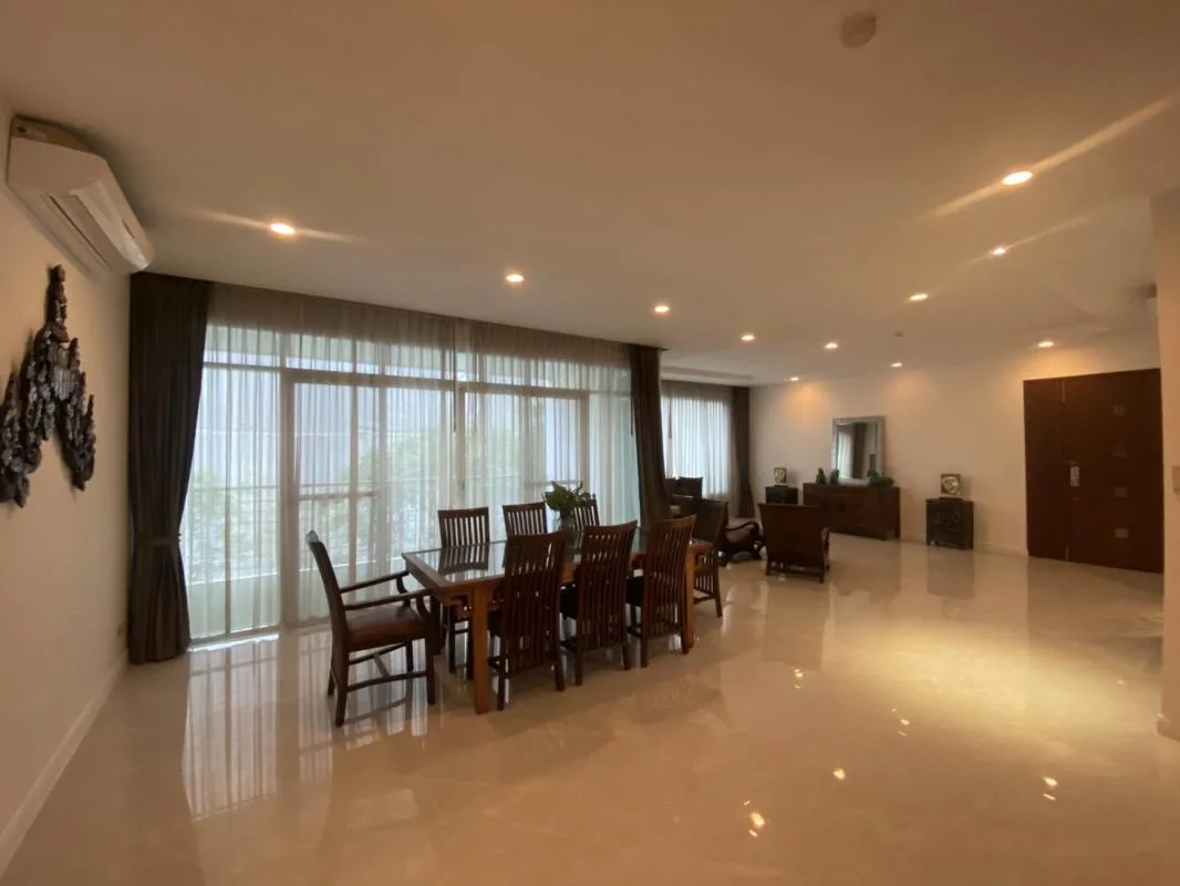 The Verandah - Sukhumvit Soi 23 — photo 3