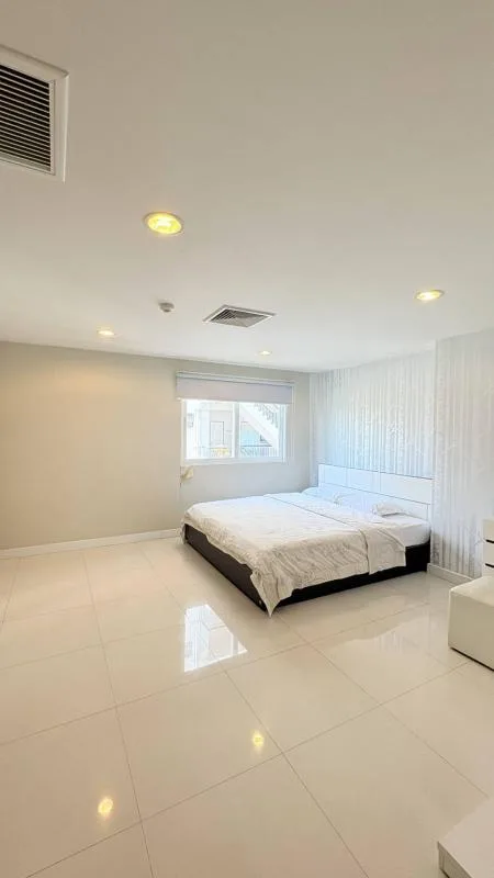 Tonson Court — photo 6