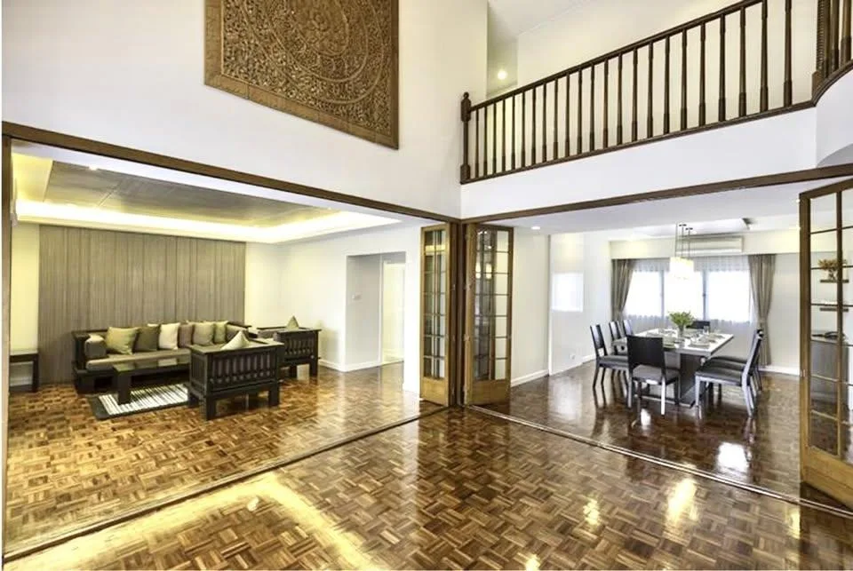 Karolyn Court — photo 1