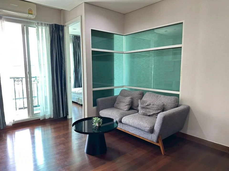 Ivy Thonglor — photo 2