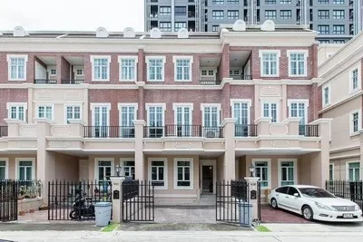 Garden Square Sukhumvit 77