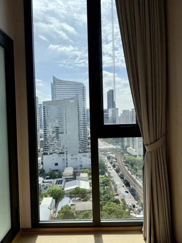 Anil Sathorn 12 — photo 4