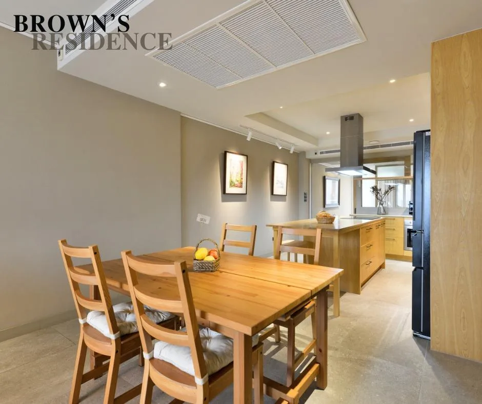 Brown's Residence — photo 3