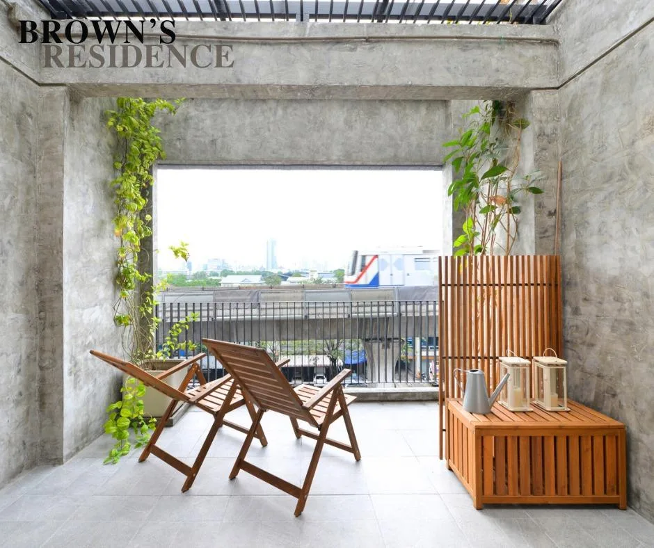 Brown's Residence — photo 9