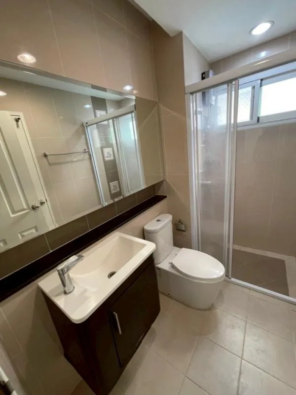 Baan Klang Krung Sathon - Charoenrat — photo 16