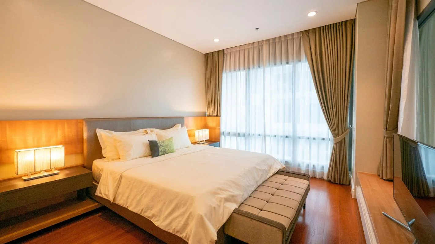 Bright Sukhumvit 24 — photo 10
