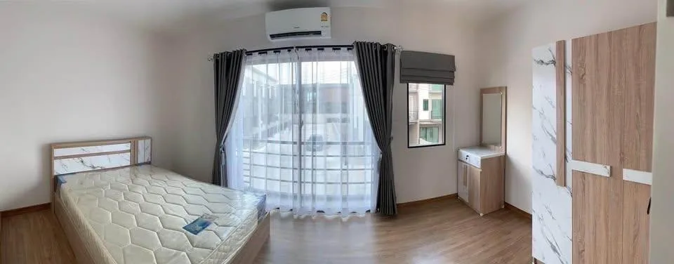 Baan Klang Muang Srinakarin-onnut — photo 4