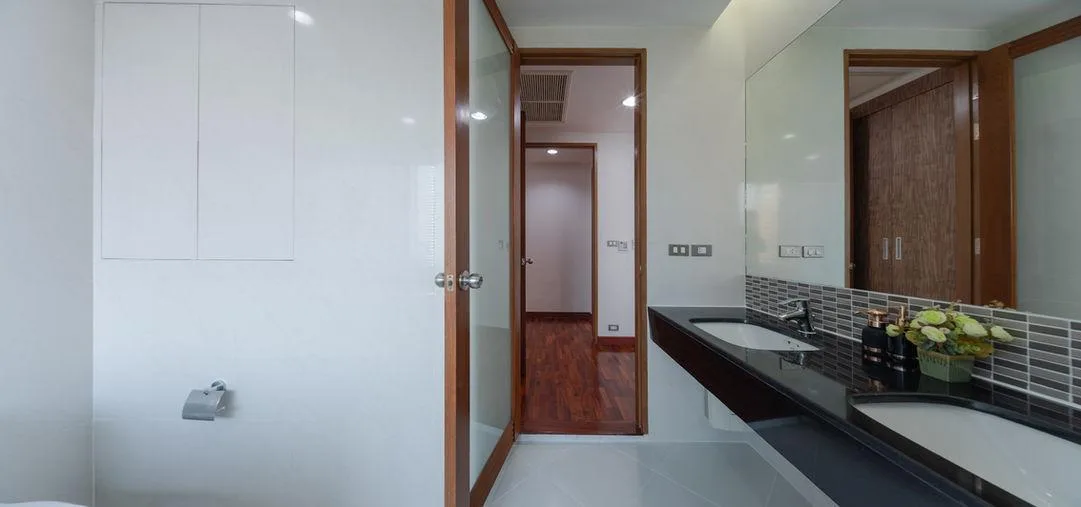 The Residence — photo 16