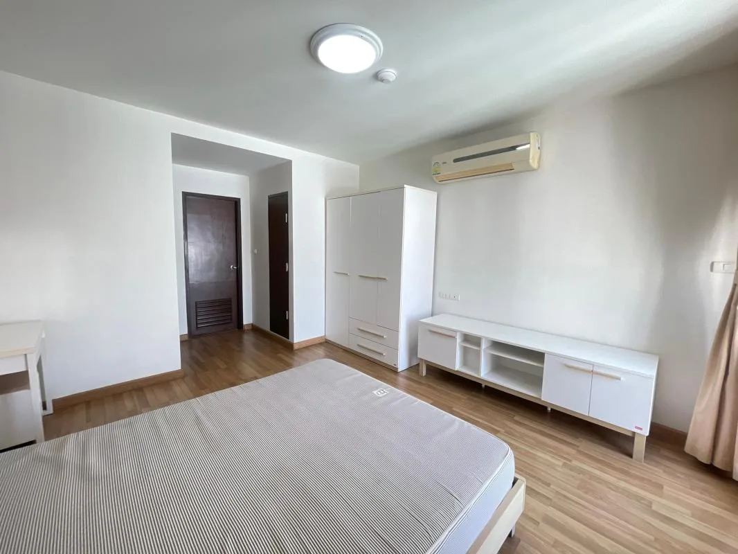 Y.o. Place — photo 10