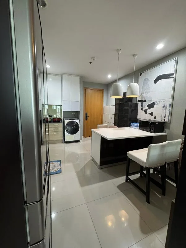 Circle Condominium — photo 4