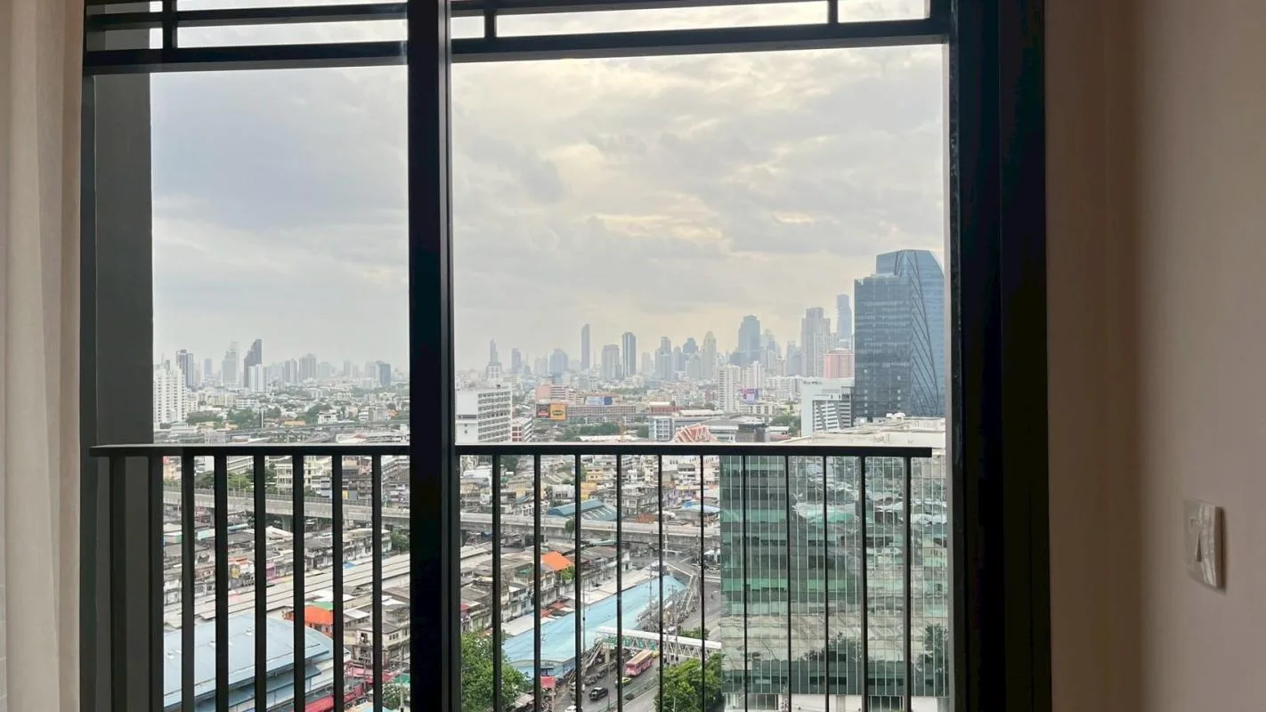 Life Rama 4 - Asoke — photo 8