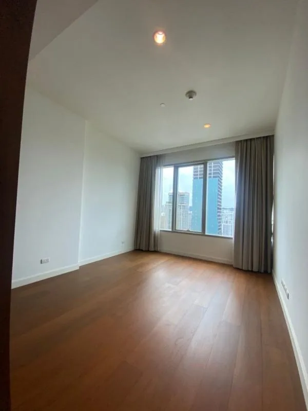 185 Rajadamri — photo 3