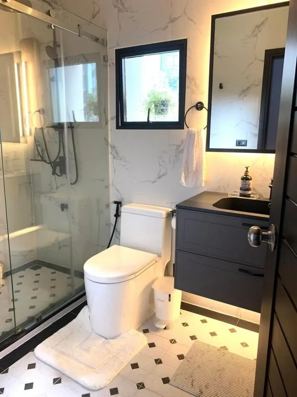 The Emporio Place — photo 9