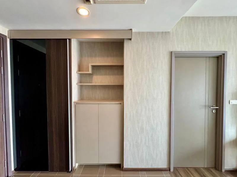 Teal Sathorn-taksin — photo 7