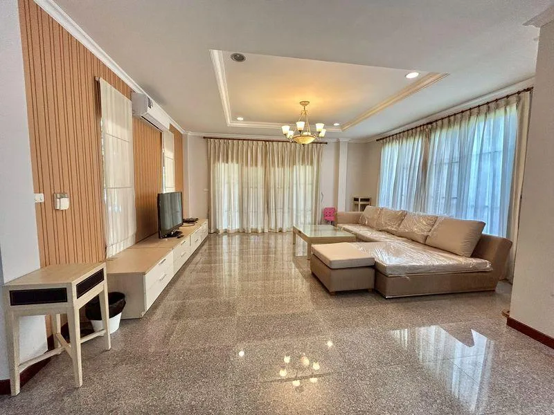 Sittarom Regent Sukhumvit 105 — photo 3