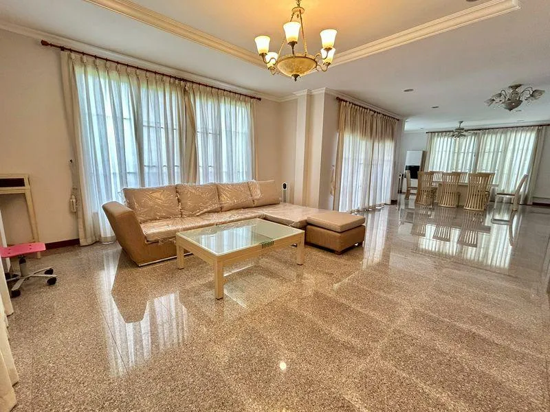 Sittarom Regent Sukhumvit 105 — photo 4