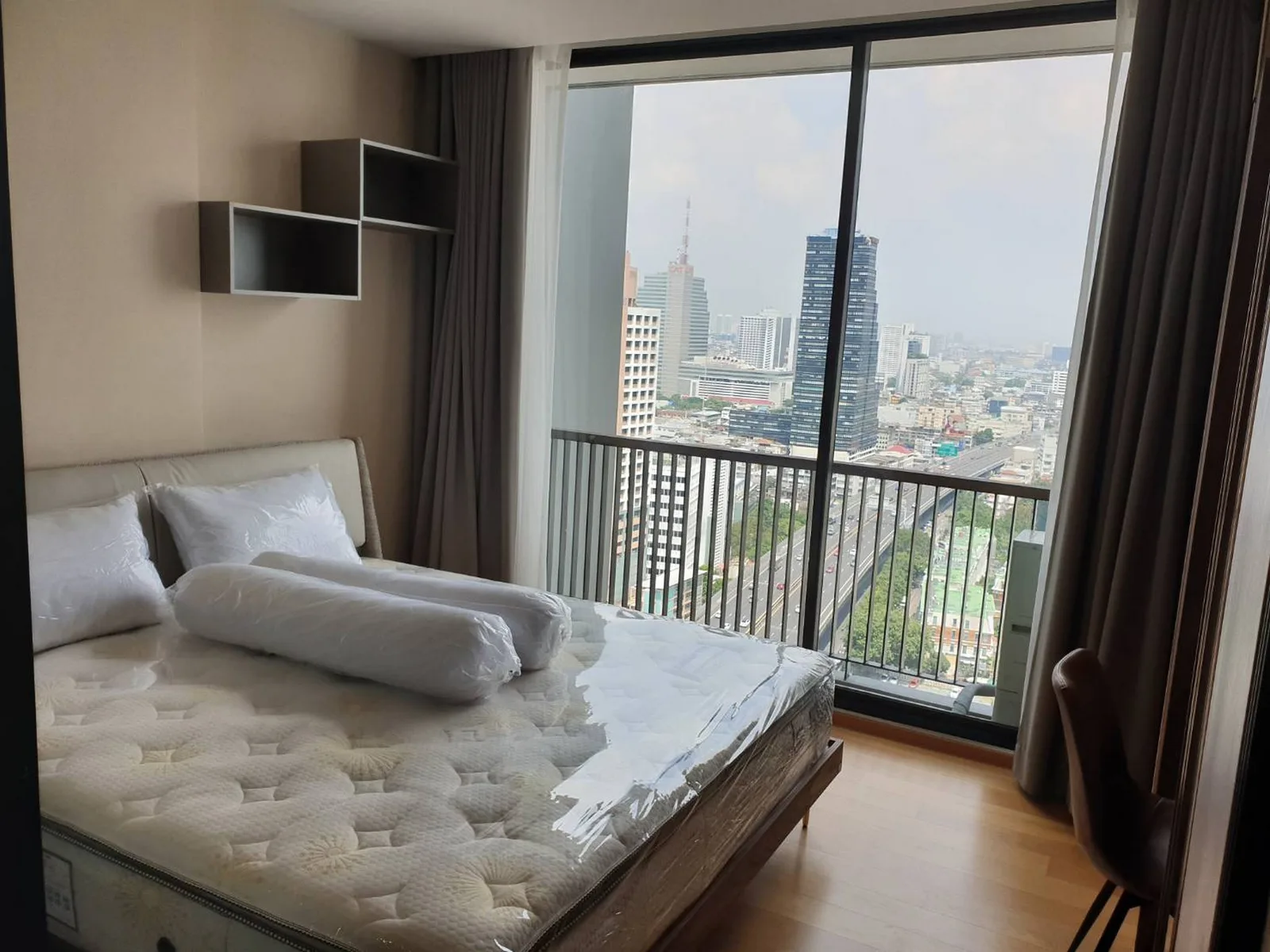 Noble Revolve Silom — photo 6
