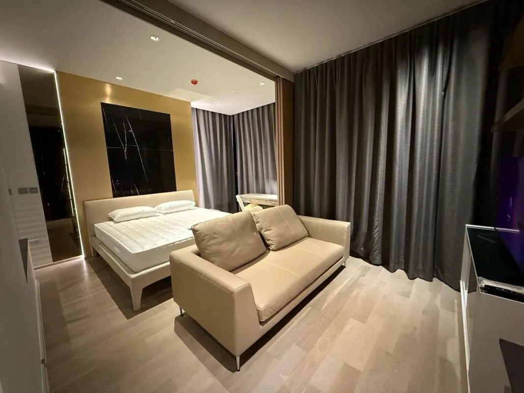 Ashton Silom — photo 4